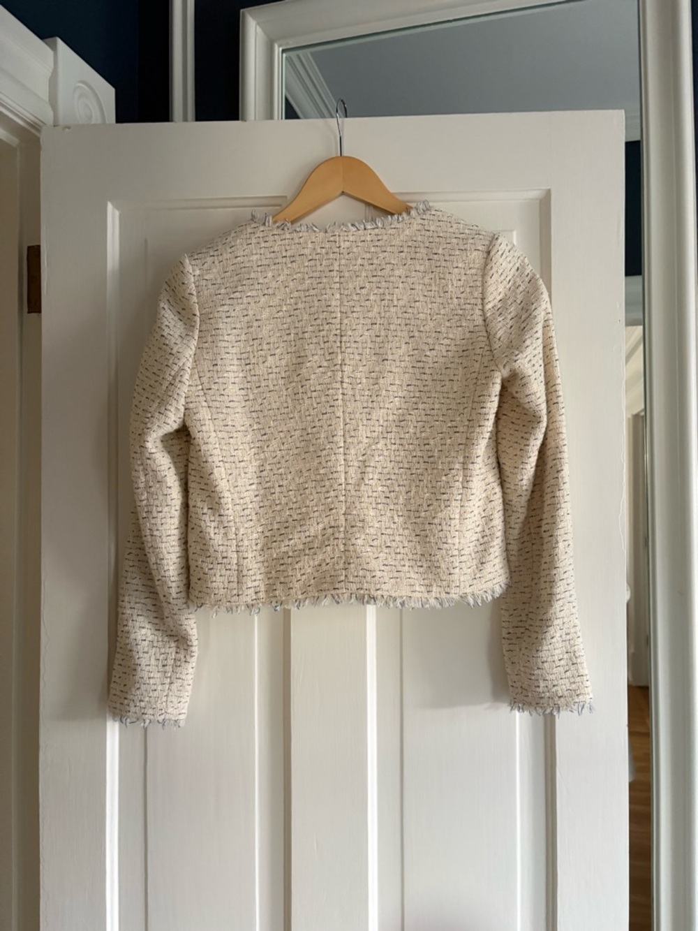 Express Cream Ruffle-Trim Tweed Matching Set - Picture 4 of 6